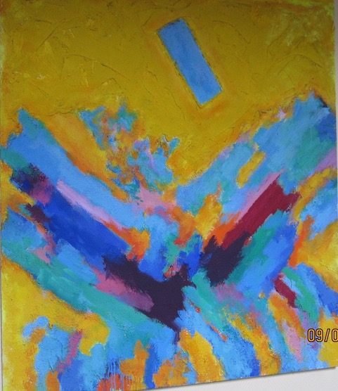 Abstrakte Komposition mit gelbem Grund und rhythmischen blauen, roten und violetten Formen.